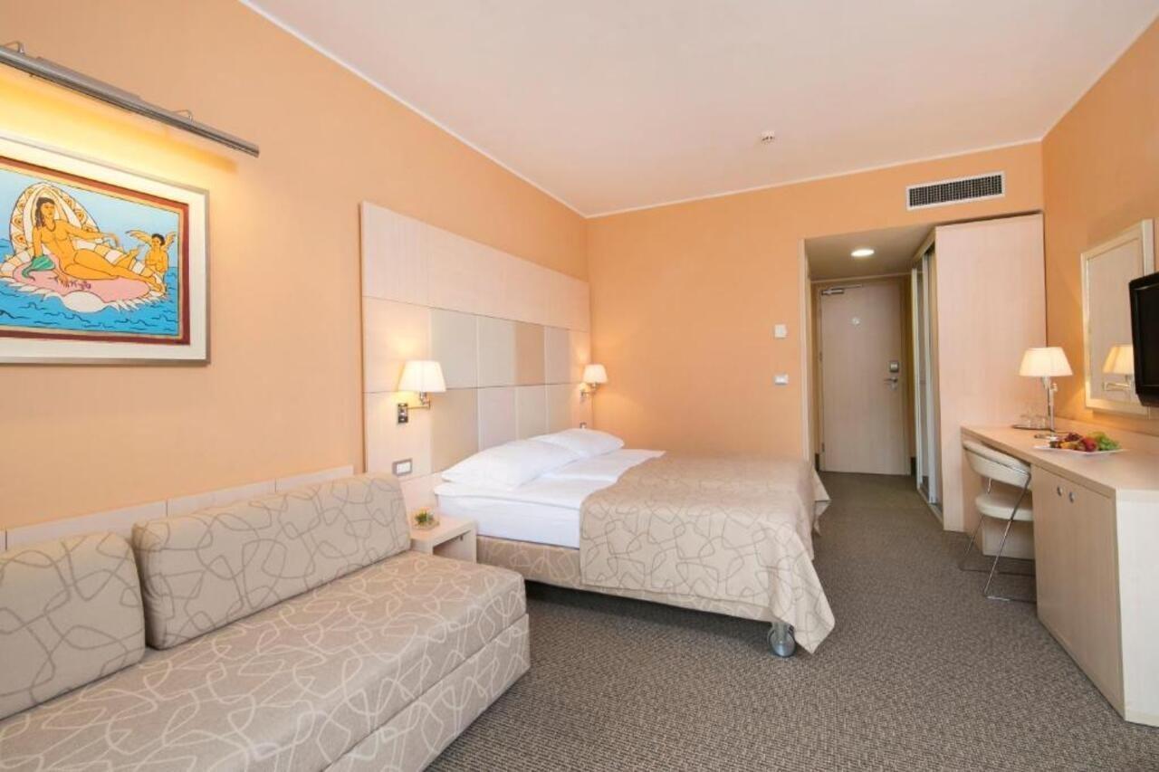 Haliaetum And Mirta Hotel Izola Buitenkant foto